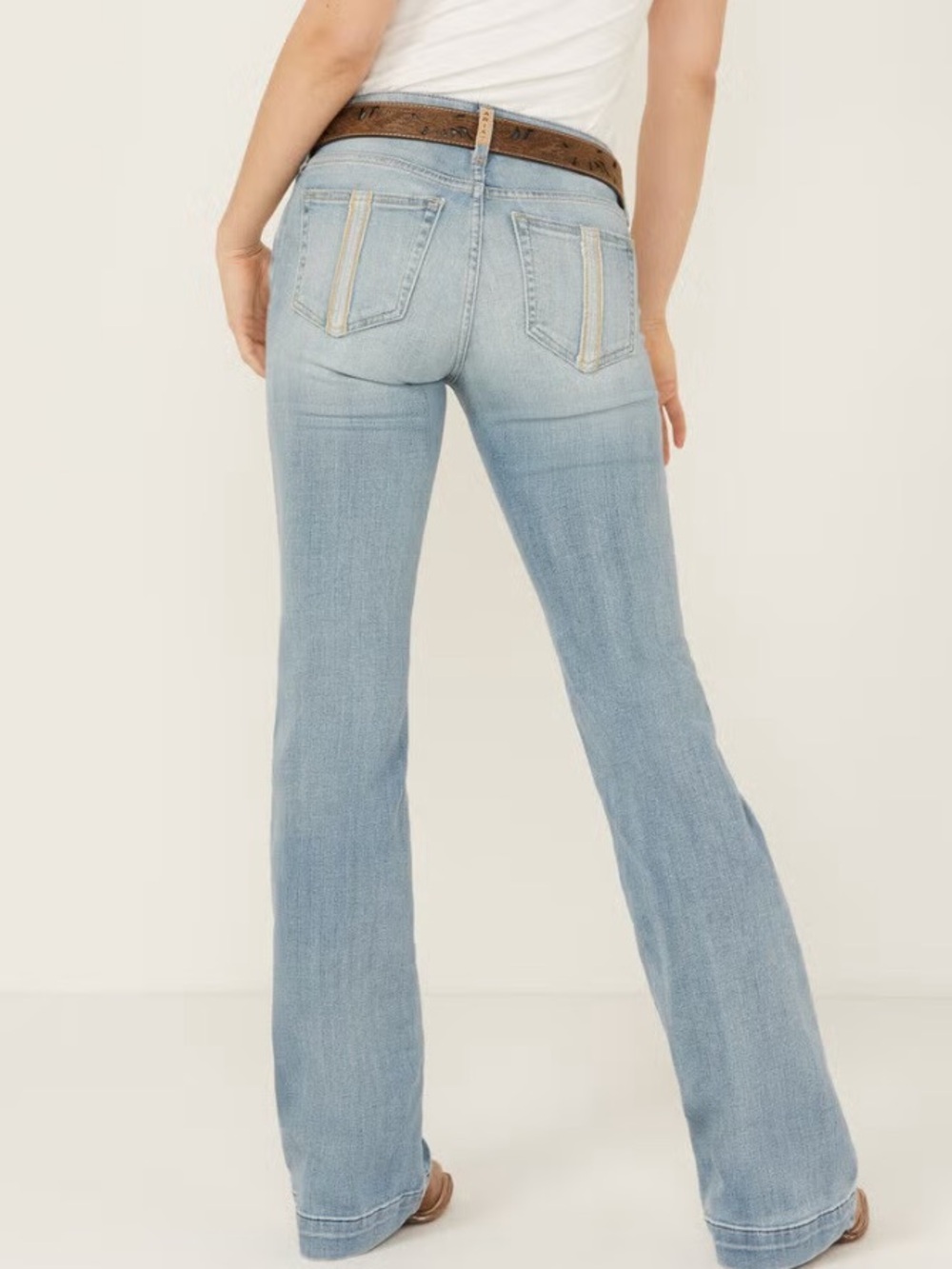 Ariat Women’s Nia Light Wash Perfect Rise Slim Trouser Jeans